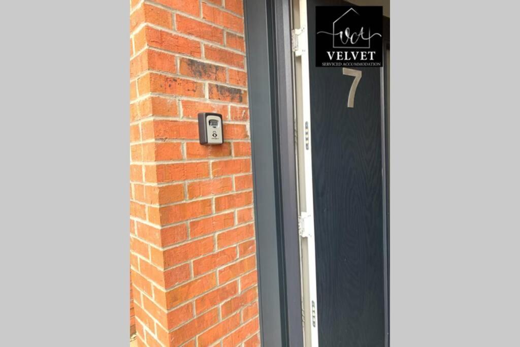 ✪ Leisure/Business ✪ 1 Bedroom Apt , Free Parking Swansea Exteriér fotografie